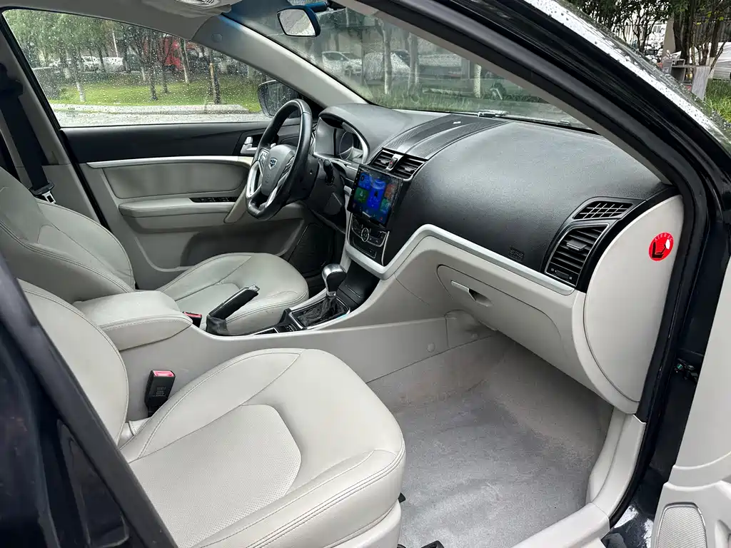 Geely Emgrand 2015 — фото 16