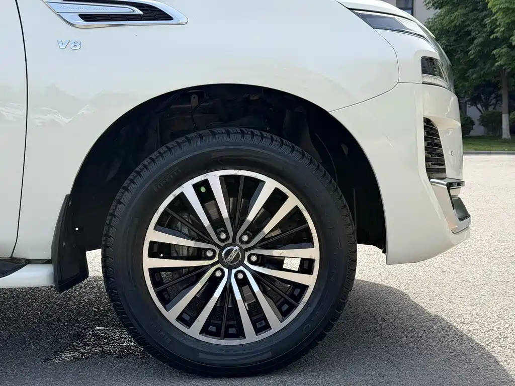 Nissan Patrol 2019 — фото 15