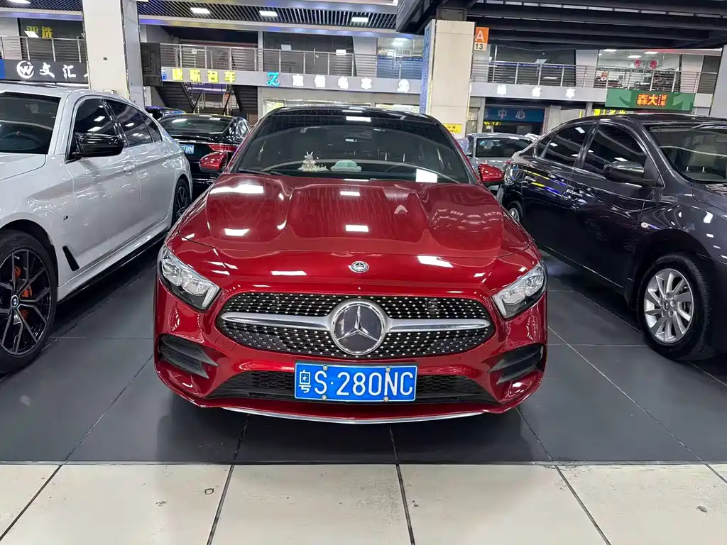 Mercedes-Benz A-Class 2019 — фото 3