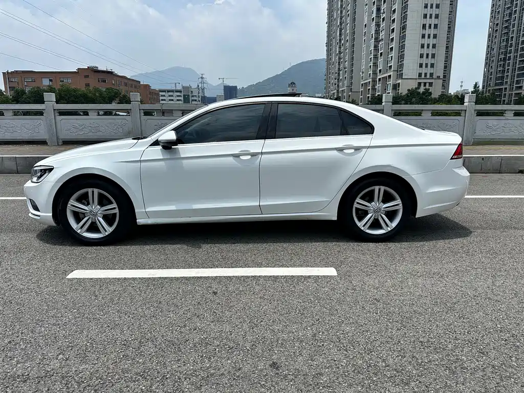 Volkswagen Lamando 2016