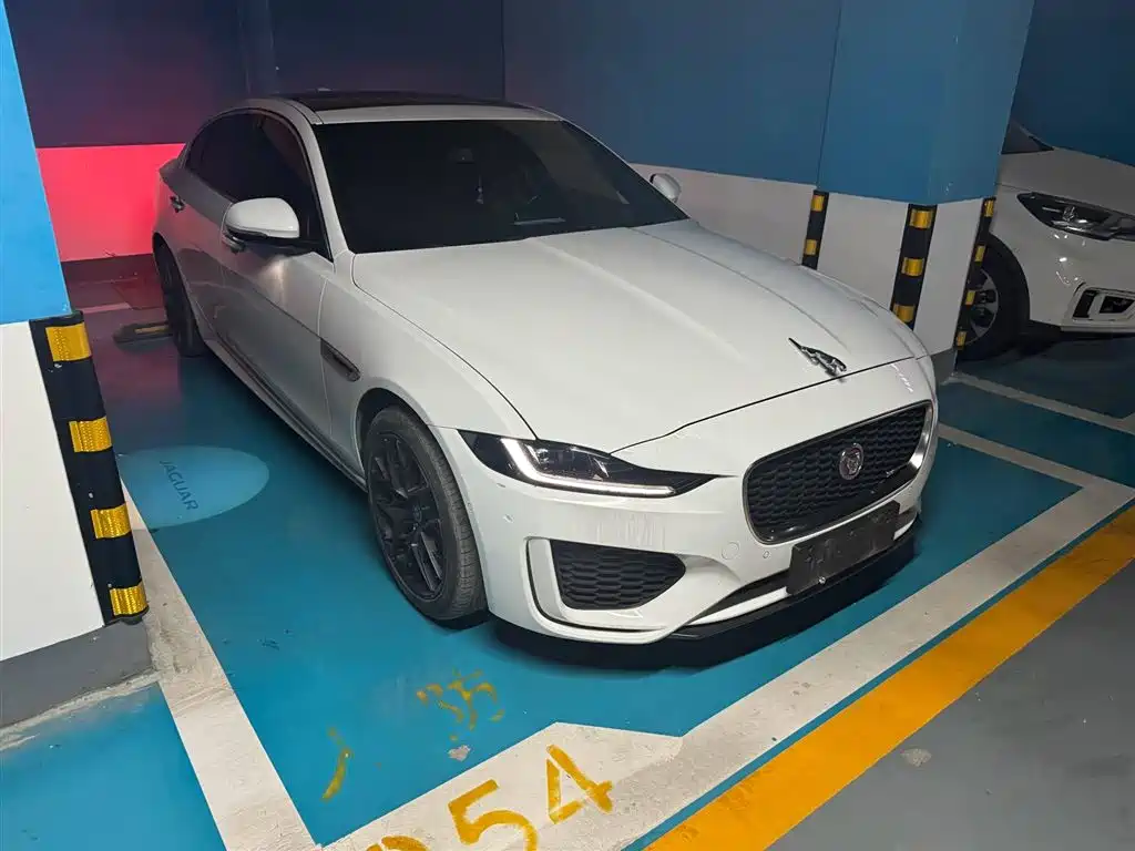Jaguar XEL 2020 — фото 2