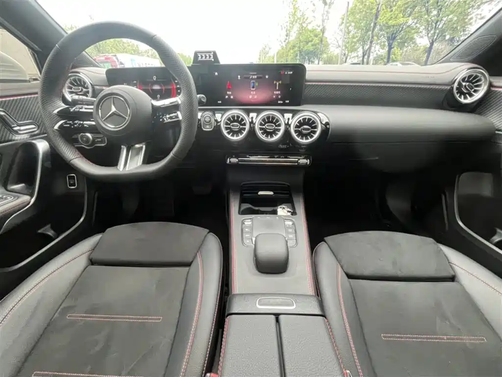 Mercedes-Benz A-Class 2024 — фото 14