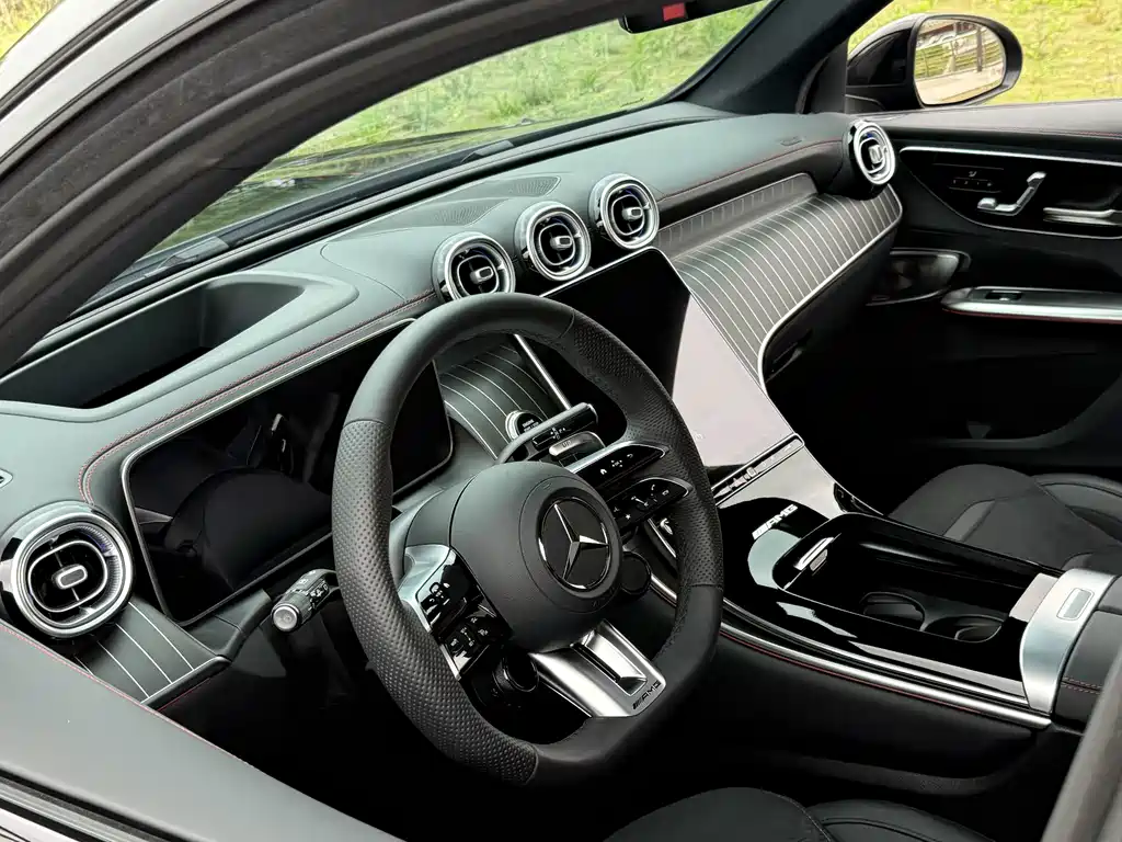 Mercedes-Benz GLC AMG 2026 — фото 9