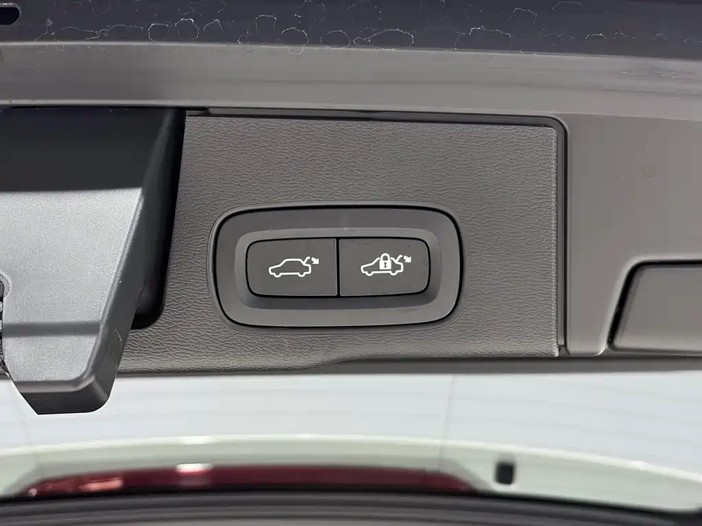 Volvo XC60 PHEV 2024 — фото 21