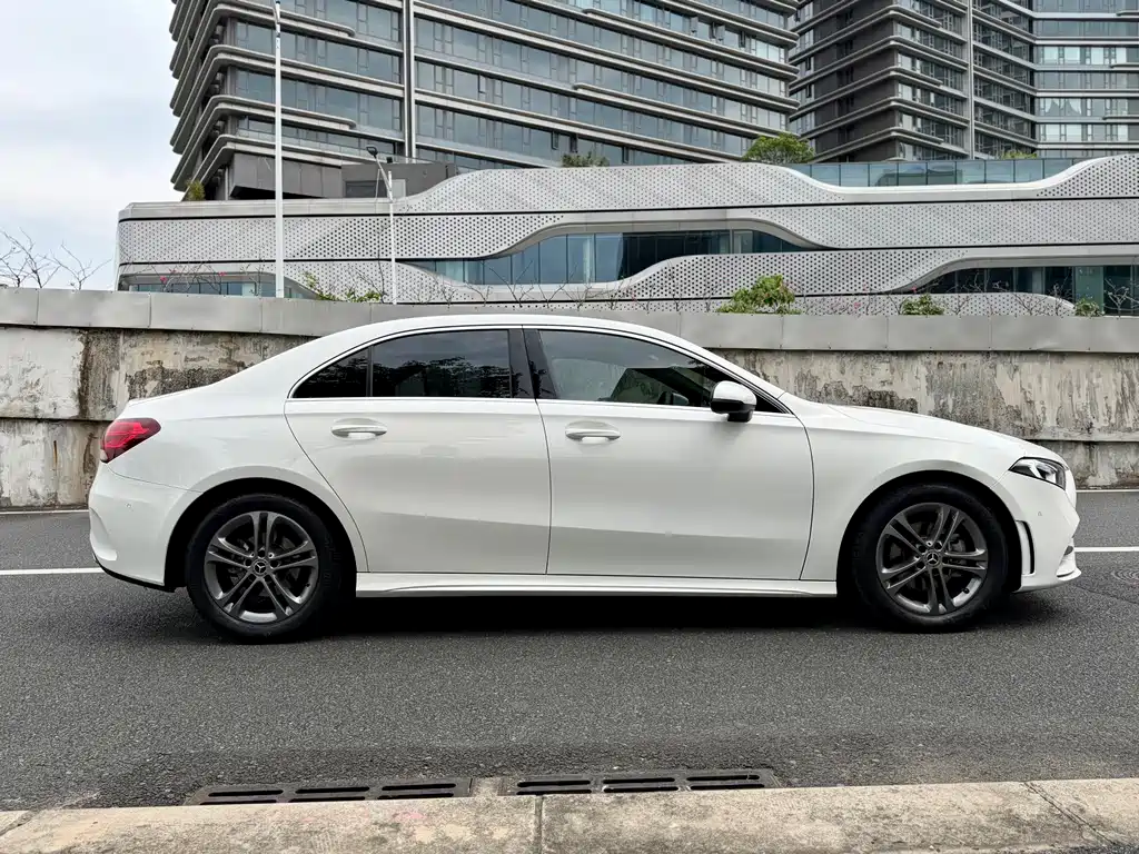 Mercedes-Benz A-Class 2021 — фото 8