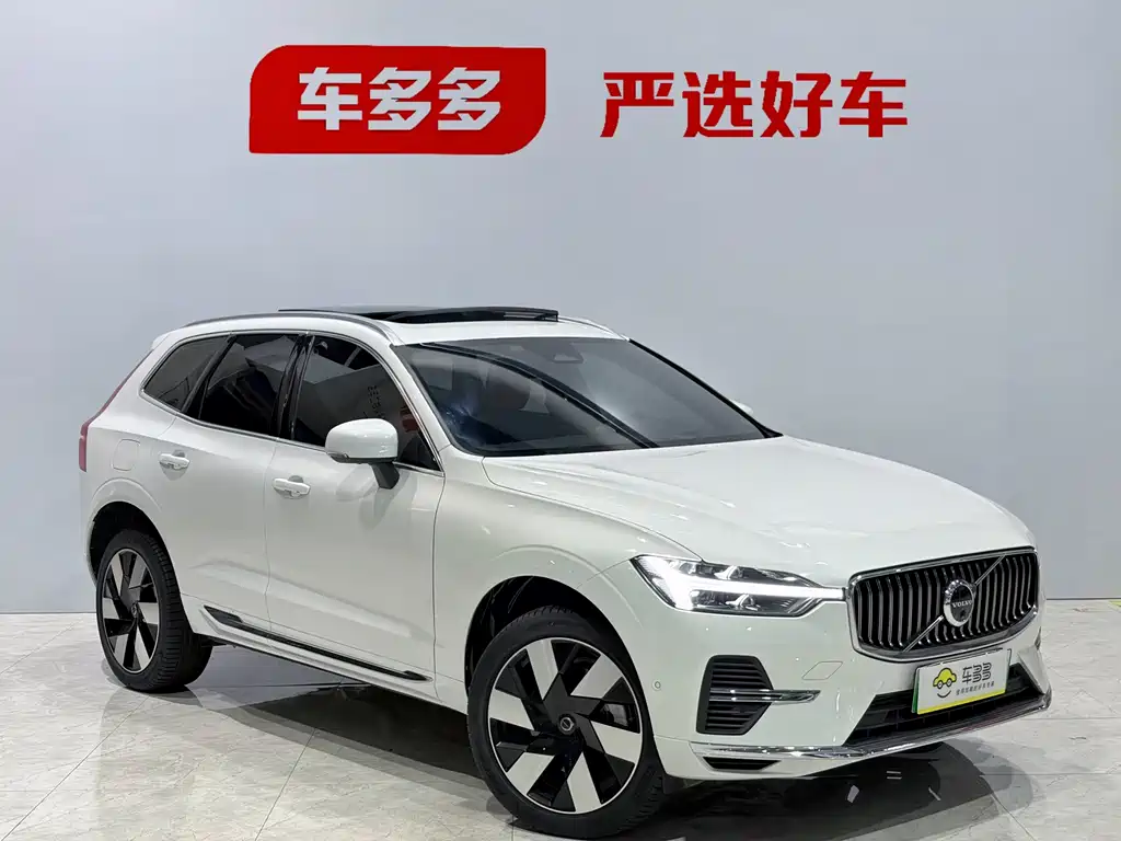 Volvo XC60 PHEV 2024 — фото 3