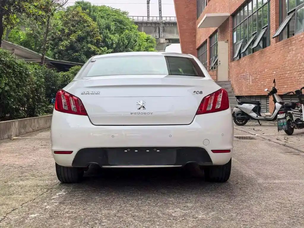 Peugeot 508 2014 — фото 16