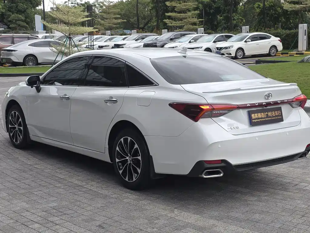 Toyota Avalon 2022 — фото 11