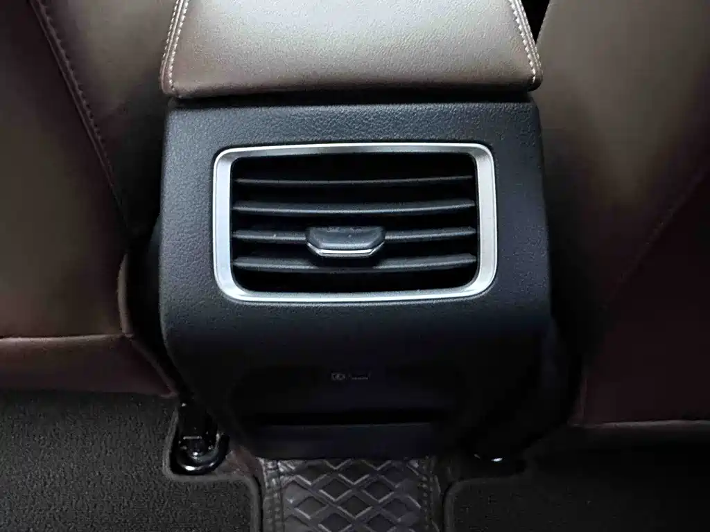 Geely Vision X6 2022 — фото 14