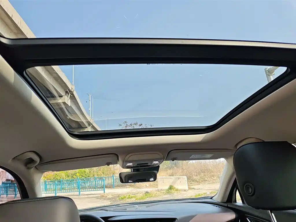 Buick Envision Plus 2023 — фото 18