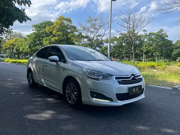 Citroën C4L 2015
