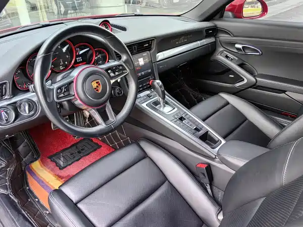 Porsche 911 2018
