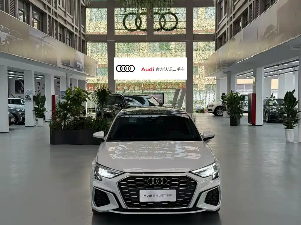 Audi A3 2023 — фото 2