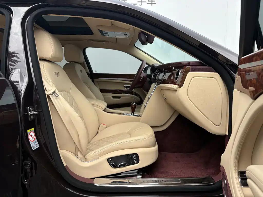 Bentley Mulsanne 2014 — фото 19
