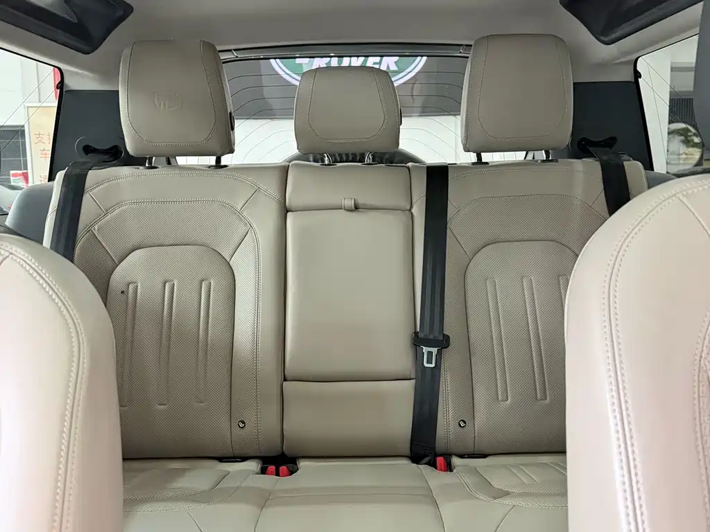 Land Rover Defender 2022 — фото 10