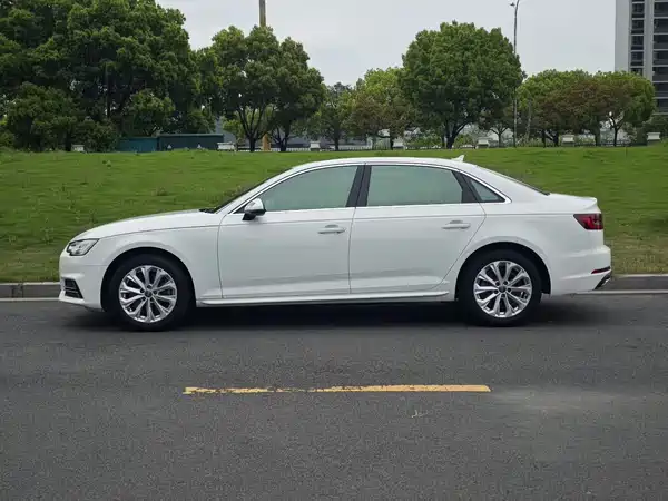 Audi A4L 2019