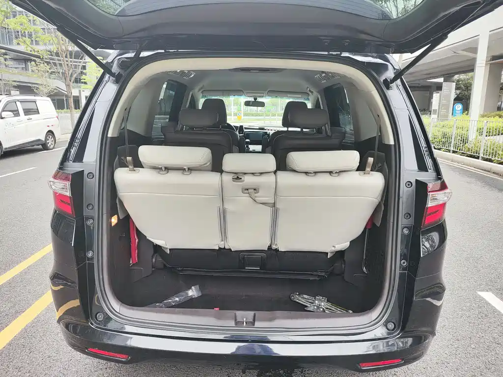 Honda Odyssey 2016 — фото 14