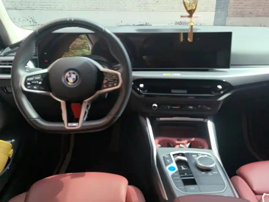 BMW i3 2024 — фото 12