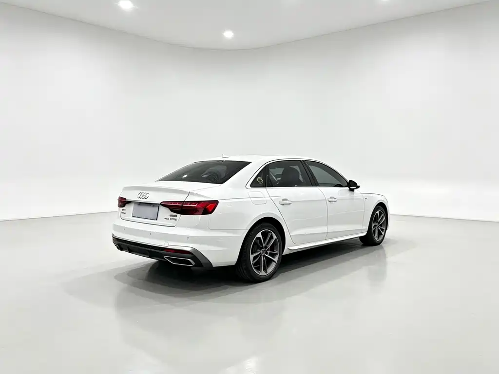 Audi A4L 2023 — фото 6