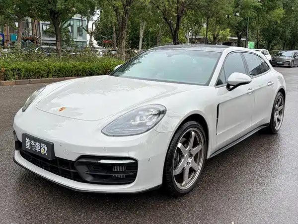 Porsche Panamera 2024