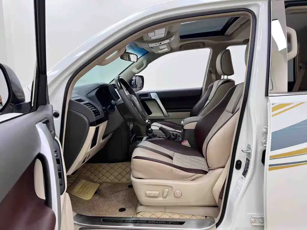 Toyota Prado 2020 — фото 10