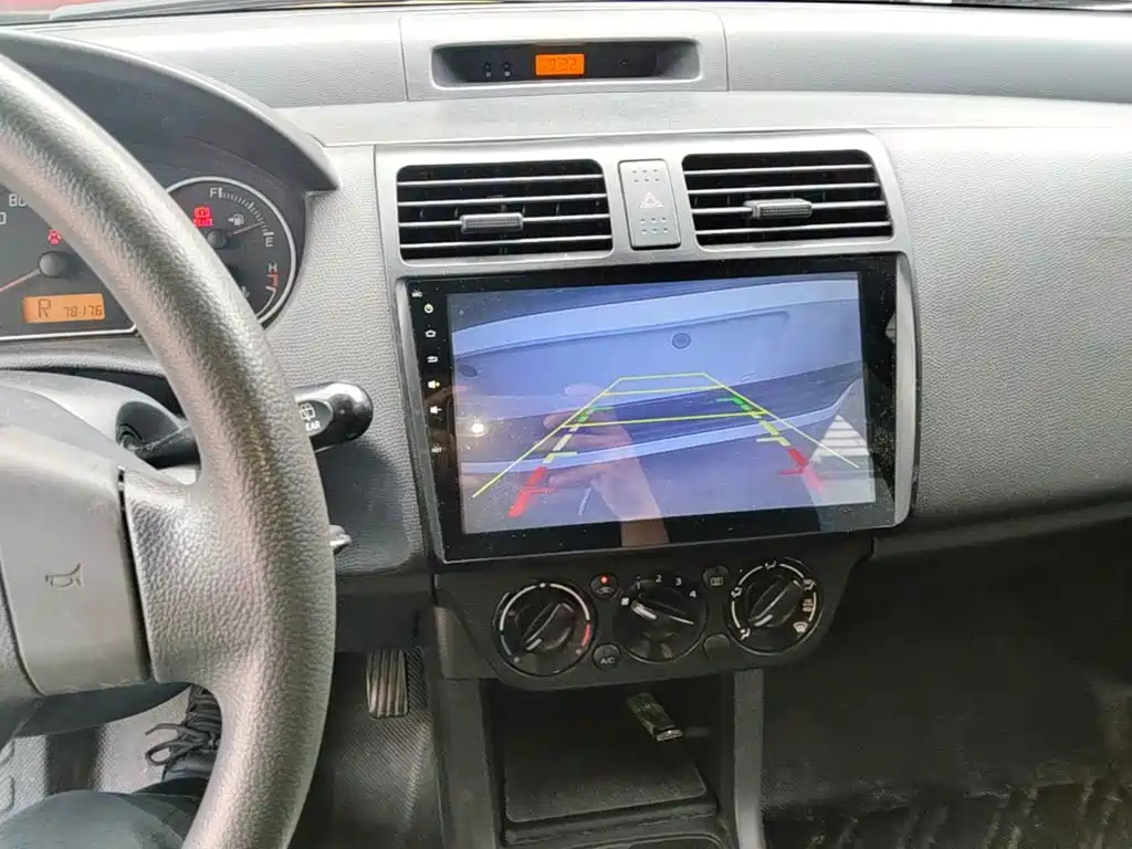 Suzuki Swift 2015 — фото 13