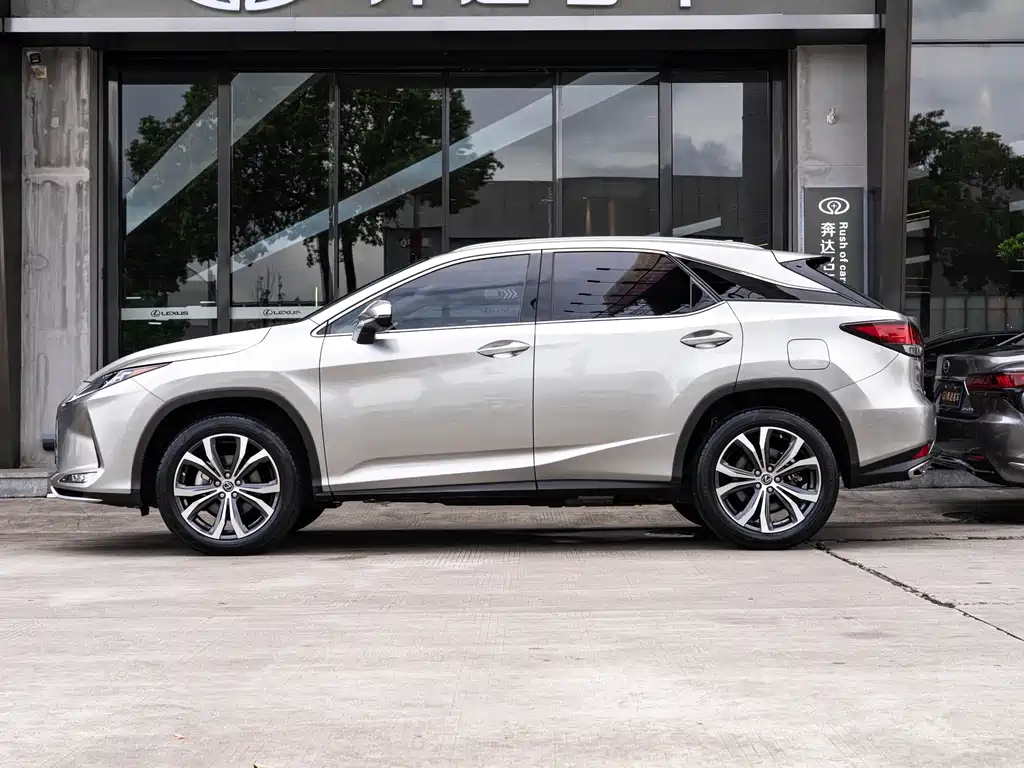 Lexus RX 2020 — фото 4