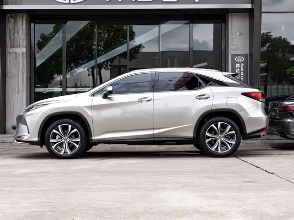 Lexus RX 2020