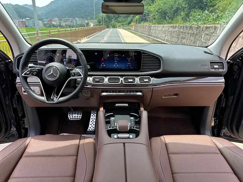 Mercedes-Benz GLE 2025