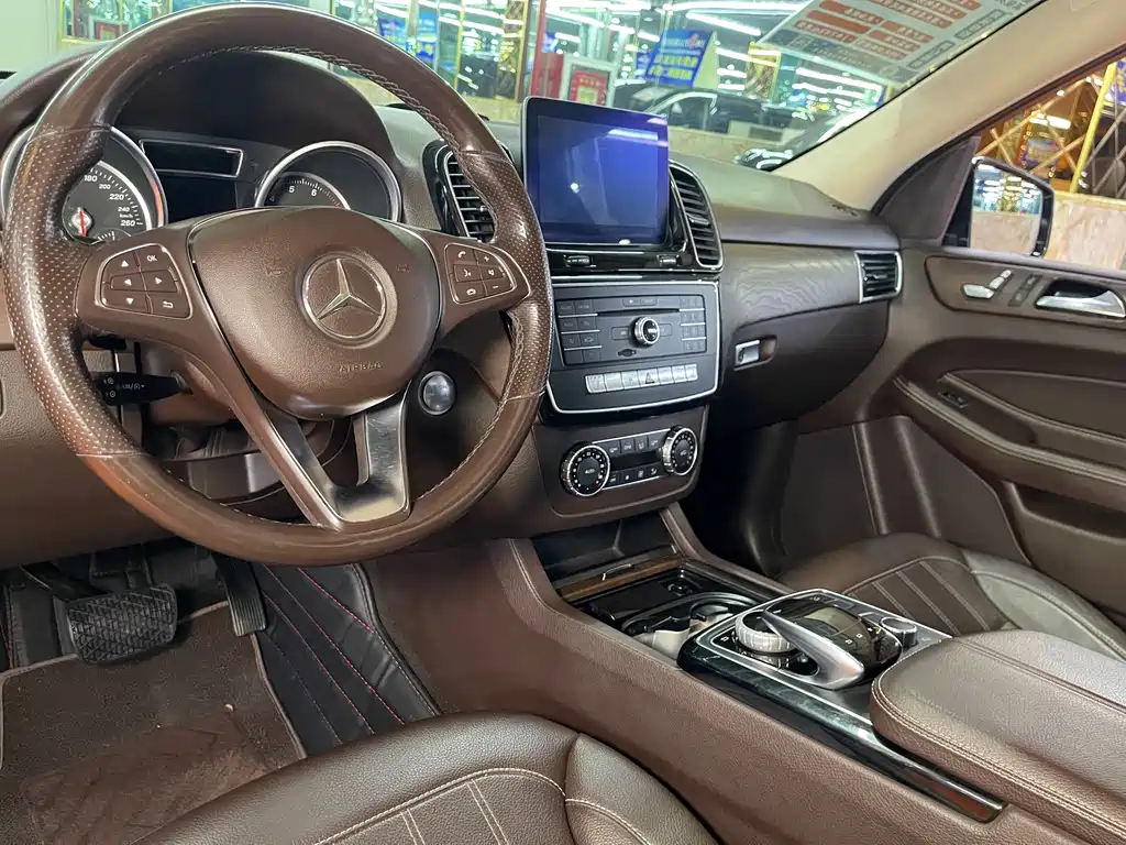 Mercedes-Benz GLE 2016 — фото 6