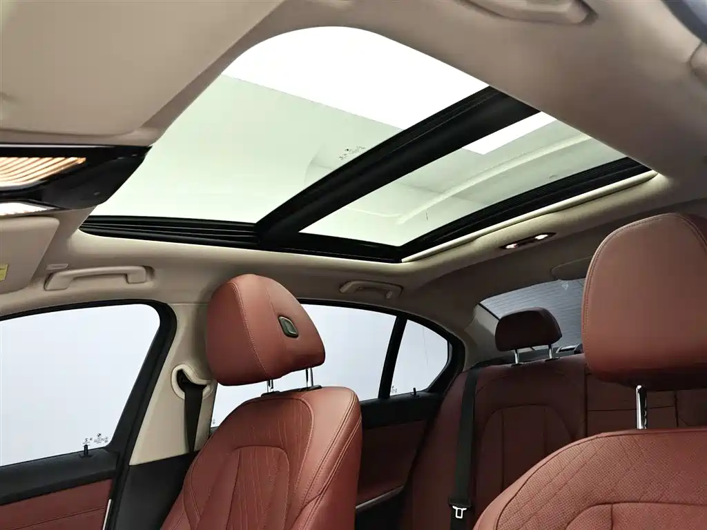 BMW 3 Series 2022 — фото 13