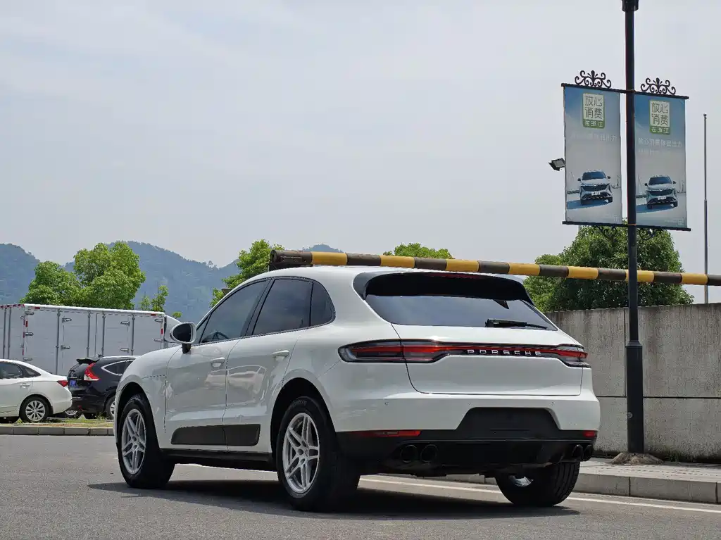 Porsche Macan 2019 — фото 4