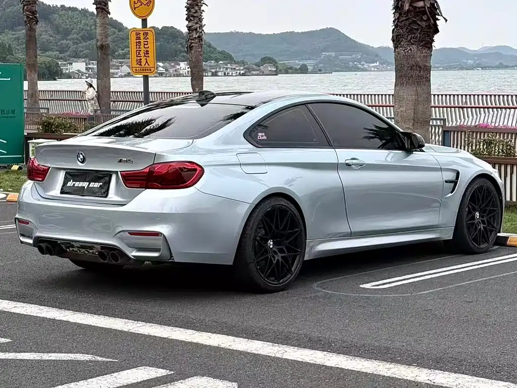 BMW M4 2017 — фото 7
