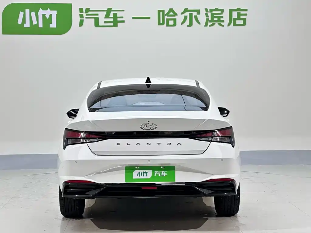 Hyundai Elantra 2023