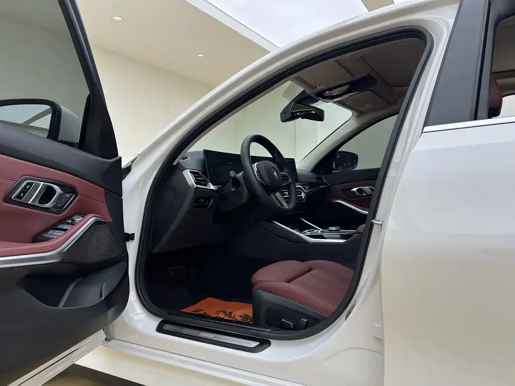 BMW i3 2024 — фото 15