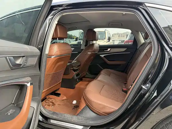 Audi A6L 2022