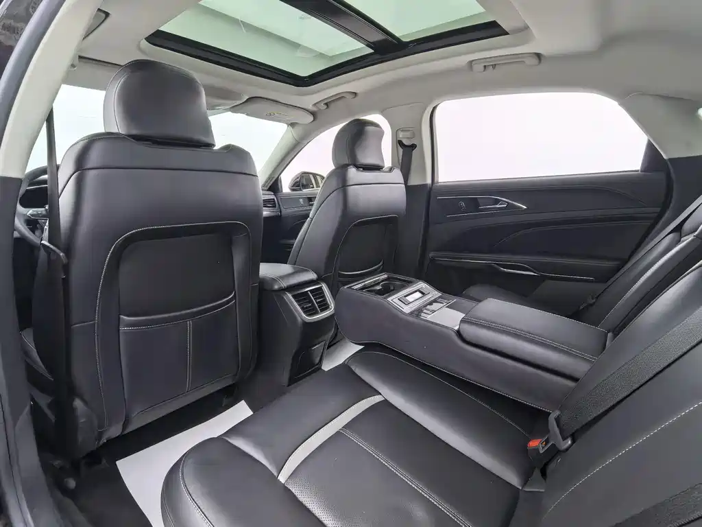 Ford Taurus 2019 — фото 11