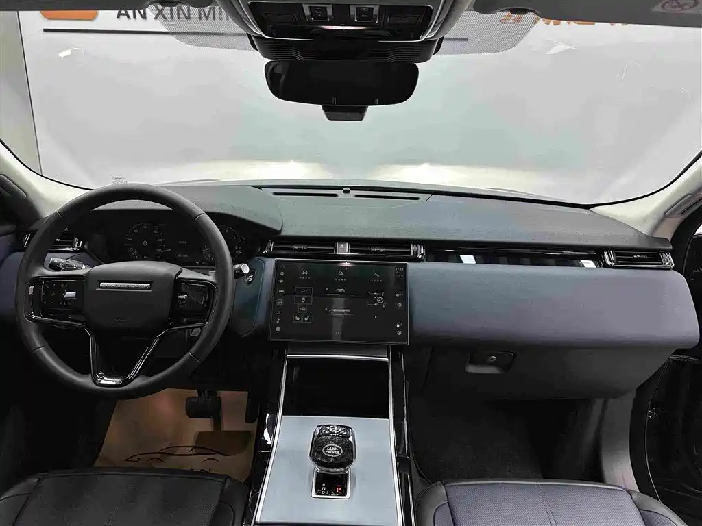 Land Rover Velar 2024 — фото 15