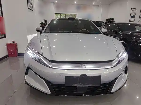 BYD Han L 2025