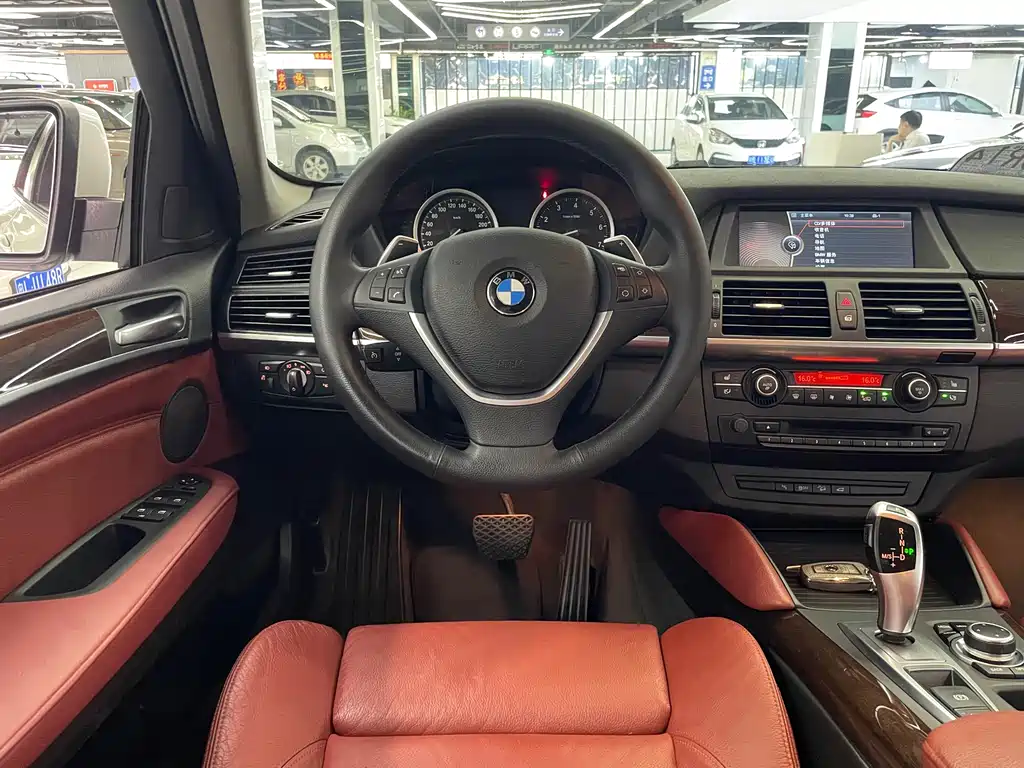BMW X6 2013 — фото 12