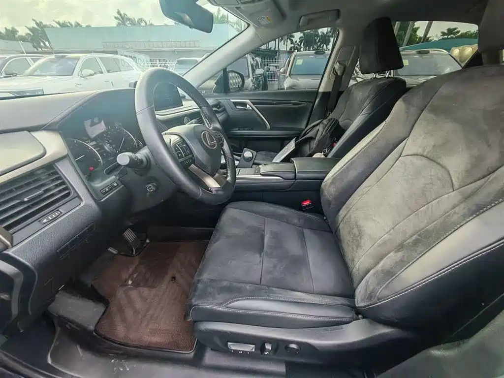 Lexus RX 2020