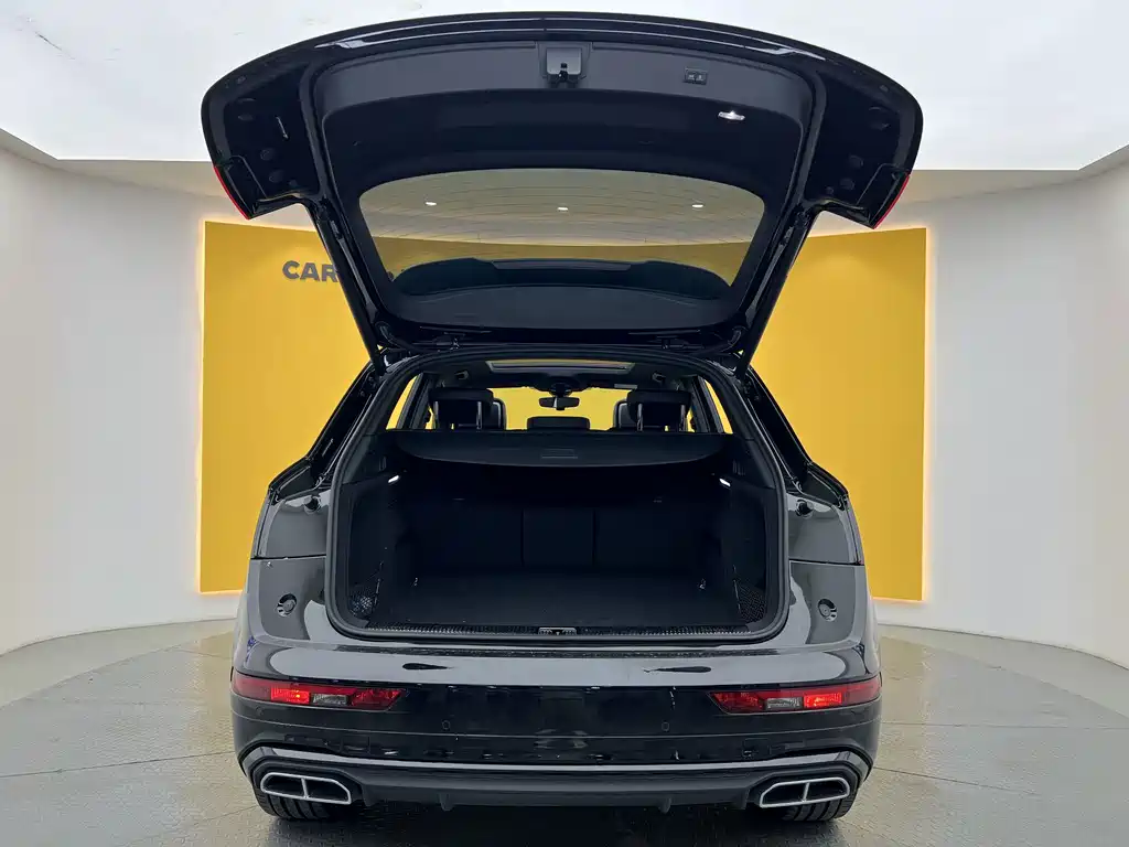 Audi Q5L 2023 — фото 24