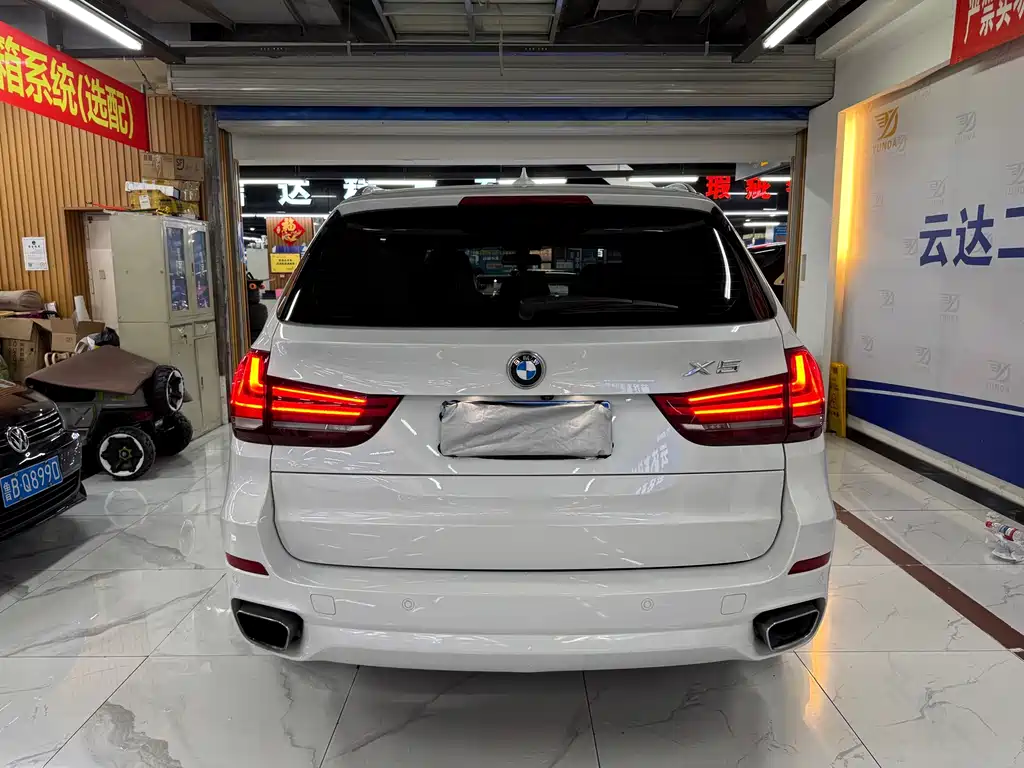 BMW X5 2018 — фото 11