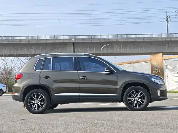 Volkswagen Tiguan 2015