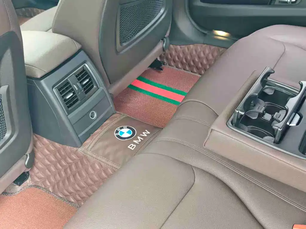 BMW 3 Series 2018 — фото 17