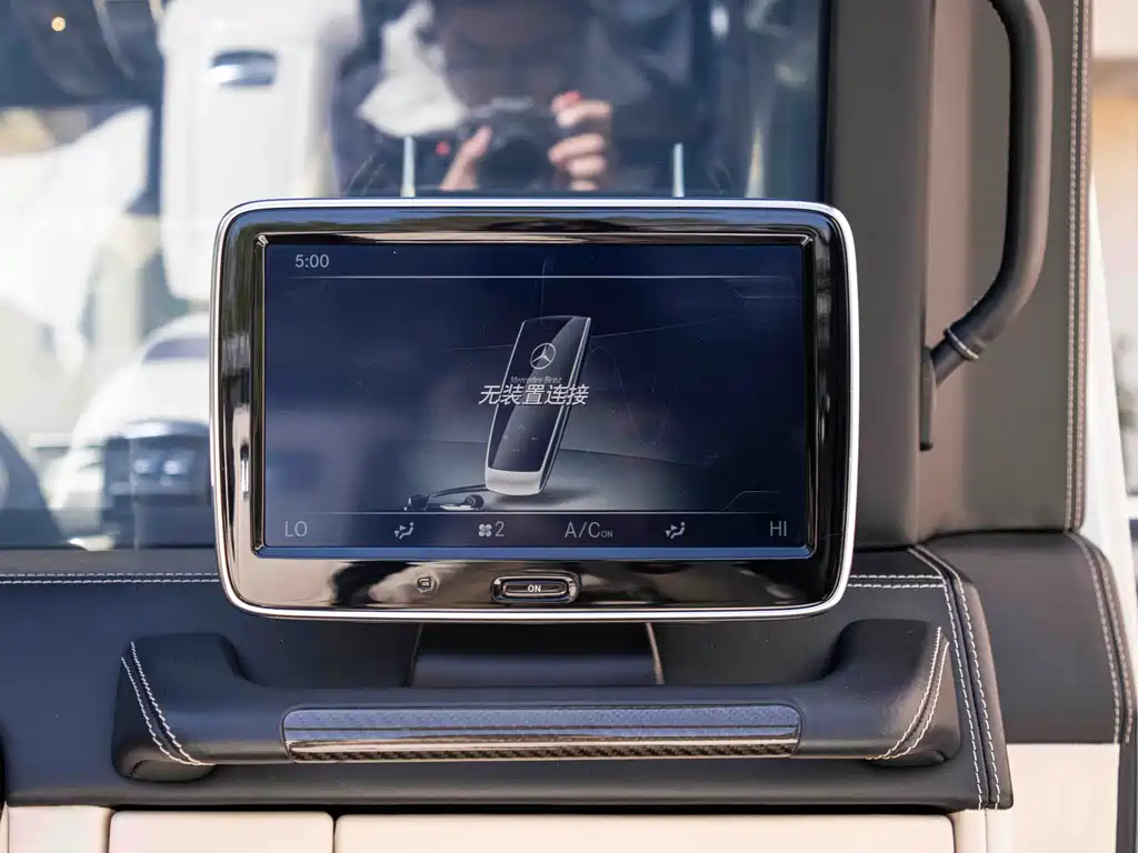 Mercedes-Benz G-Class 2018 — фото 28