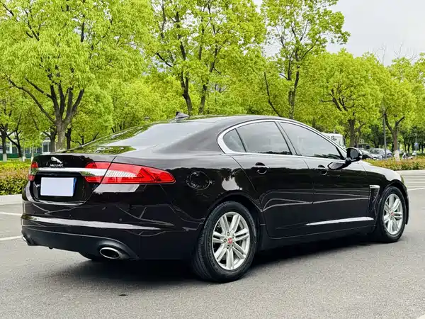 Jaguar XF 2013