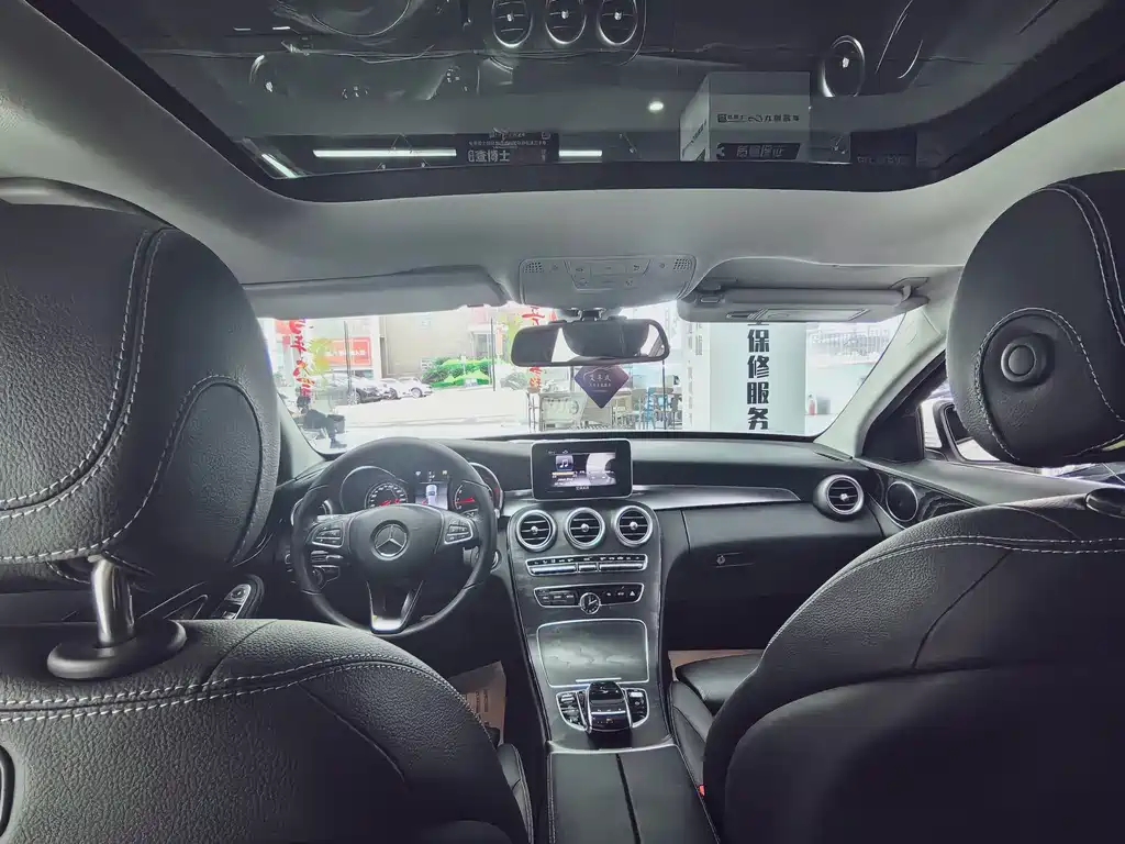 Mercedes-Benz C-Class 2018 — фото 7