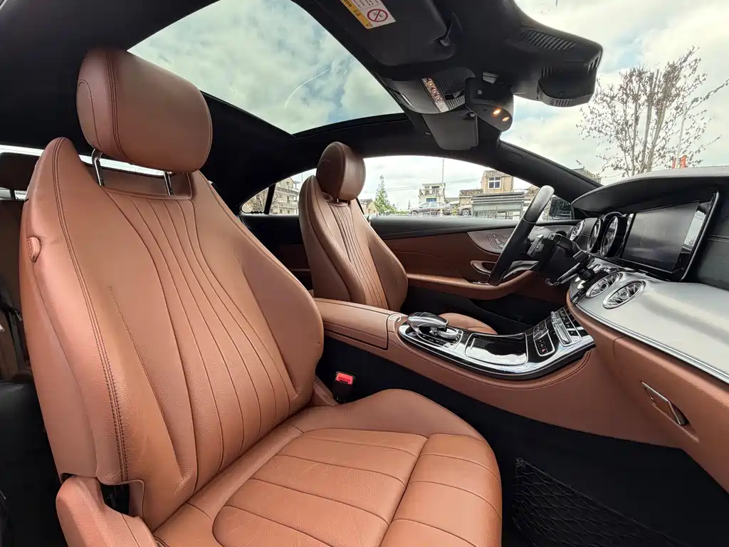 Mercedes-Benz E-Class 2018 — фото 15