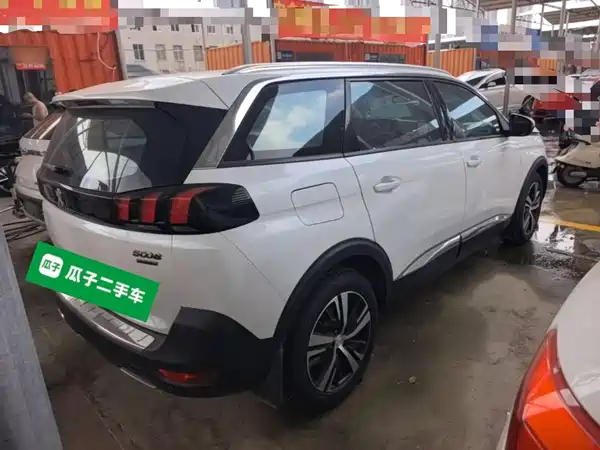 Peugeot 5008 2021